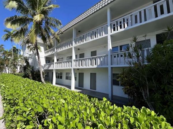 6200 NE 22nd Way, Unit 305, Fort Lauderdale, FL 33308