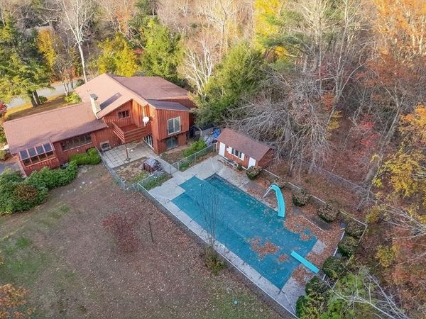 17 Crowningshield Dr, Paxton, MA 01612