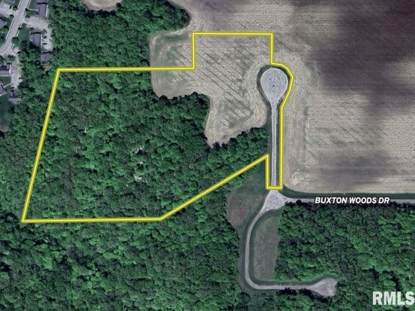 Buxton Wood Drive, Charleston, IL 61920