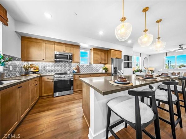 2861 Via Descanso, Camarillo, CA 93012