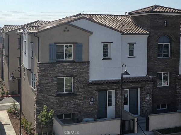 2855 Via Dolomito, Camarillo, CA 93012