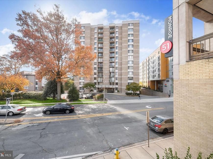 4 Monroe Street, Unit 4-810, Rockville, MD 20850 Main Photo