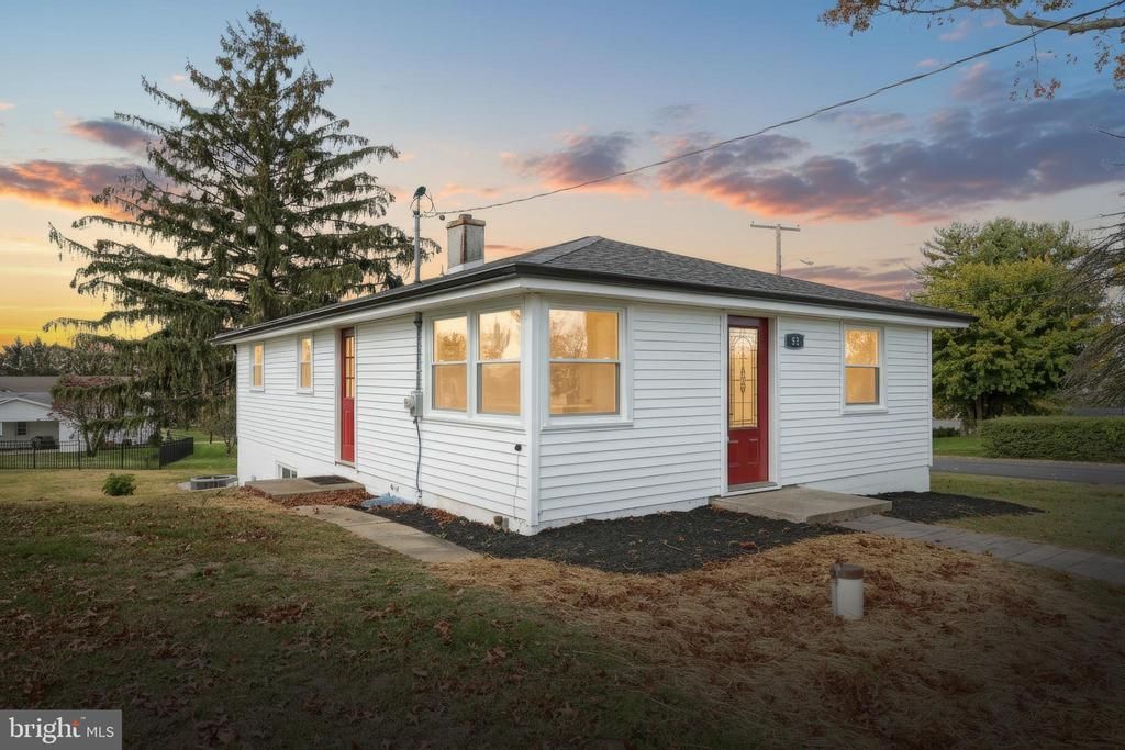 52 Oak Drive, Hanover, PA 17331 Main Photo