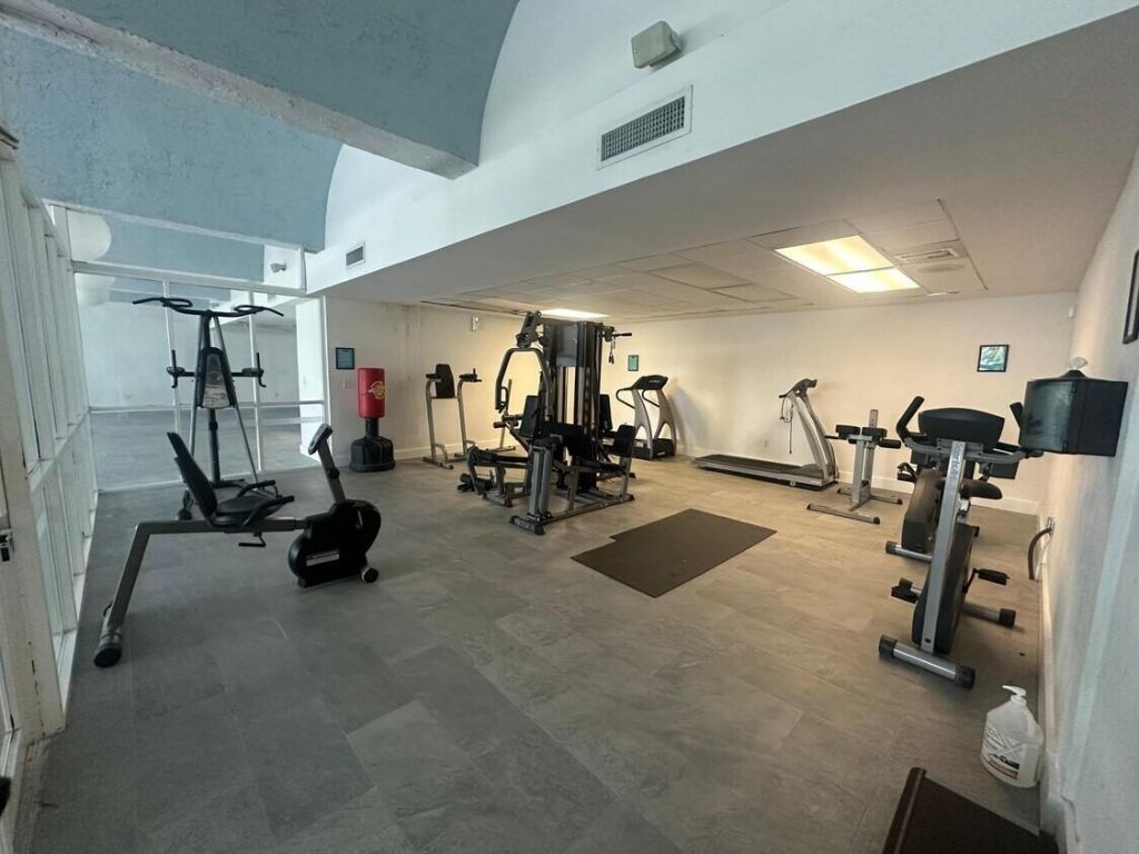 494 NW 165th Street Road, Unit C108, Miami, FL 33169 Photo