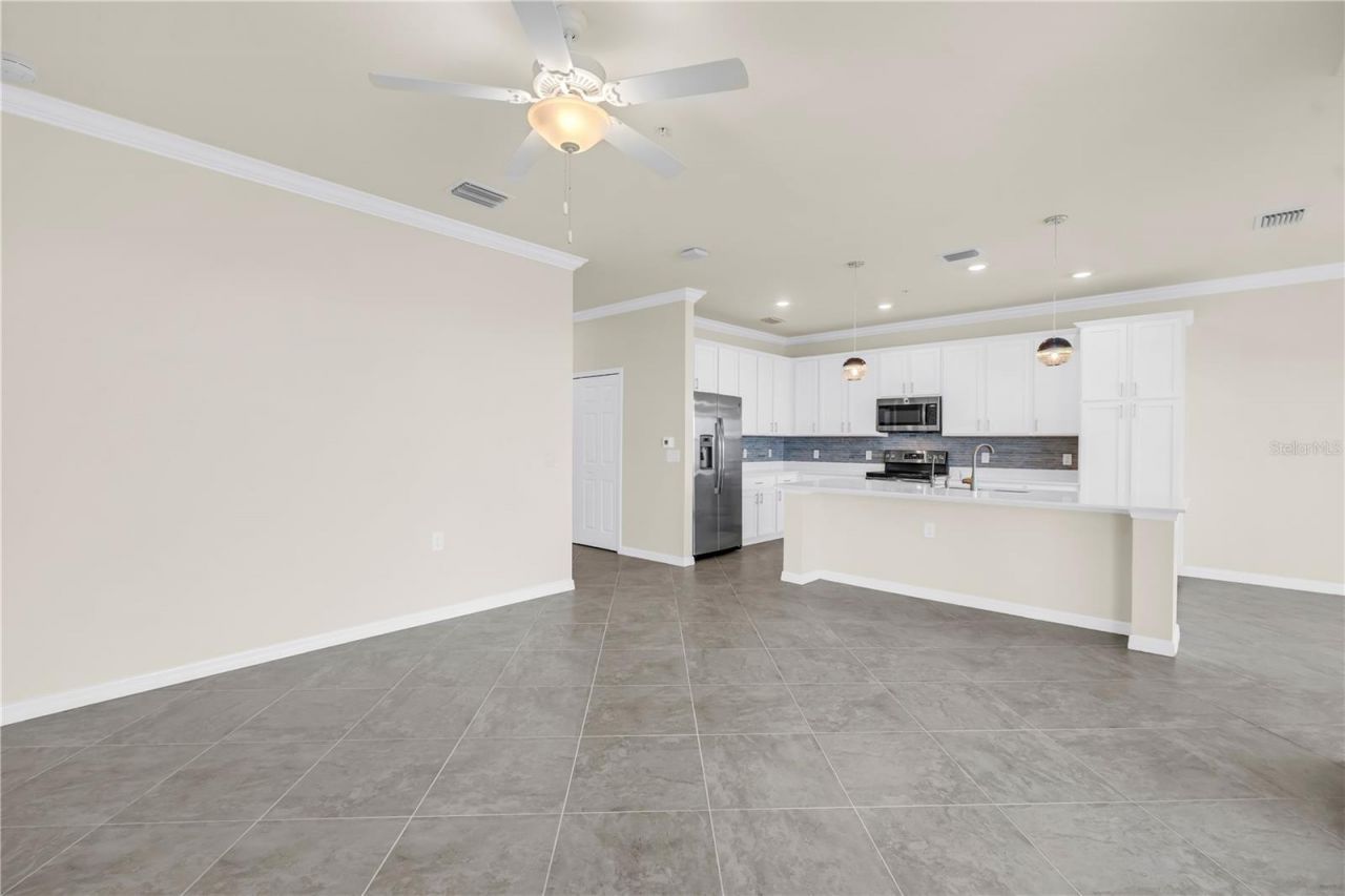 1030 Tidewater Shores Loop, Unit 405, Bradenton, FL 34208 Photo