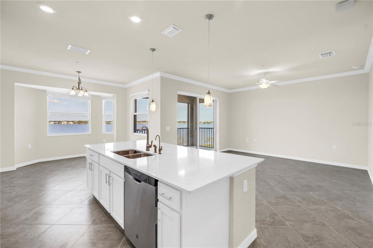 1030 Tidewater Shores Loop, Unit 406, Bradenton, FL 34208 Photo