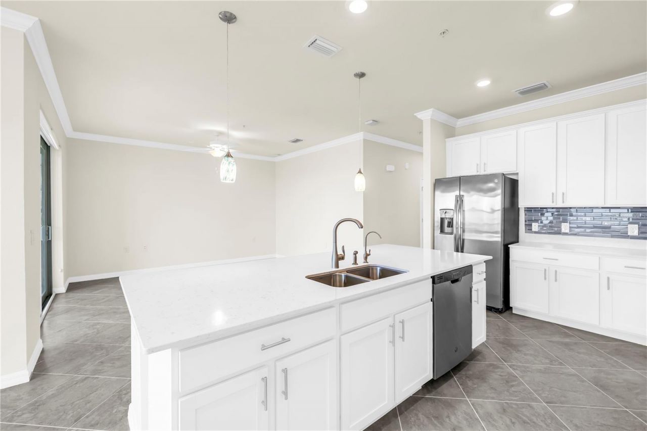 1030 Tidewater Shores Loop, Unit 406, Bradenton, FL 34208 Photo