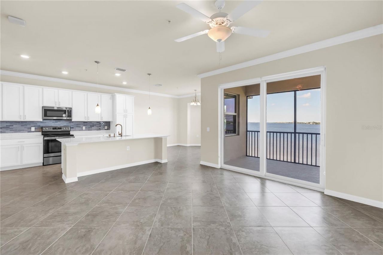 1030 Tidewater Shores Loop, Unit 406, Bradenton, FL 34208 Photo