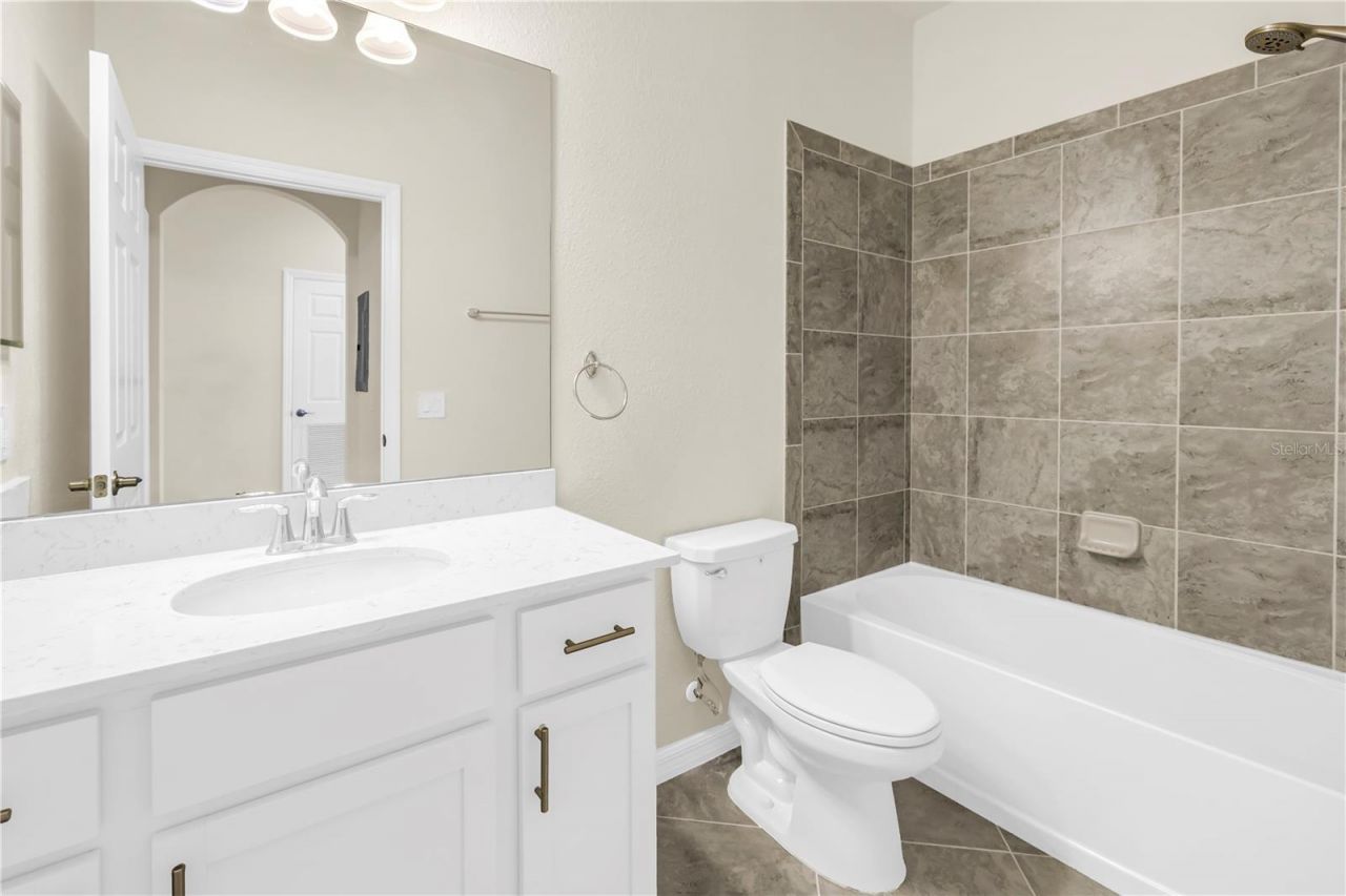 1030 Tidewater Shores Loop, Unit 406, Bradenton, FL 34208 Photo