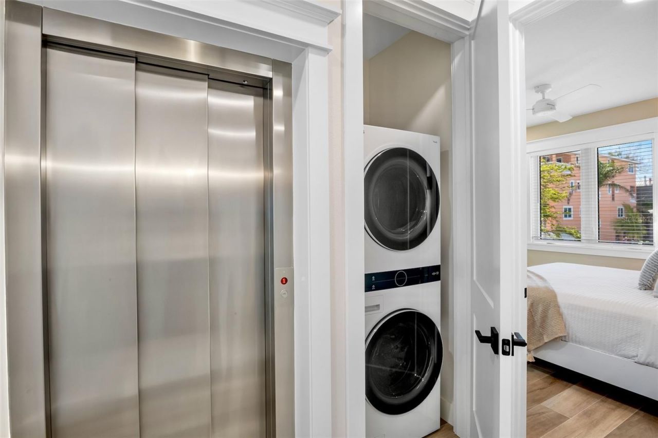 135 Avenida Veneccia, Sarasota, FL 34242 Photo