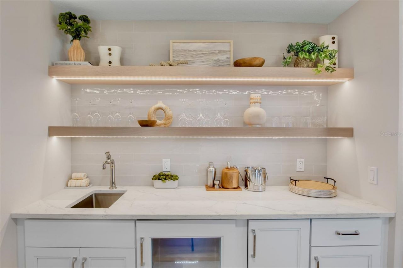 135 Avenida Veneccia, Sarasota, FL 34242 Photo