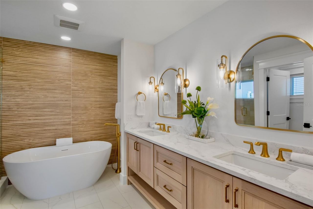 135 Avenida Veneccia, Sarasota, FL 34242 Photo