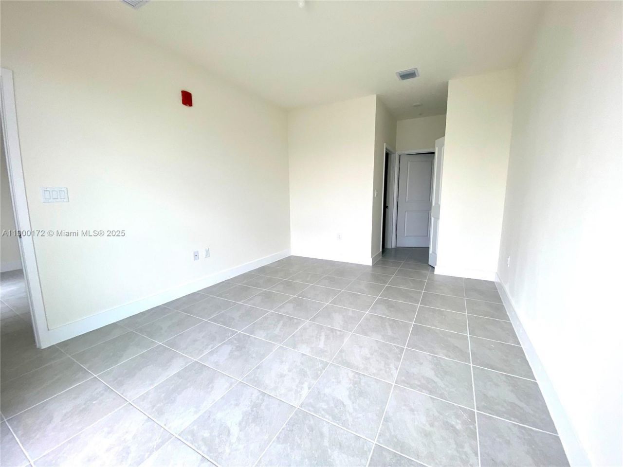 8001 NW 41 St., Unit F-311, Doral, FL 33166 Photo