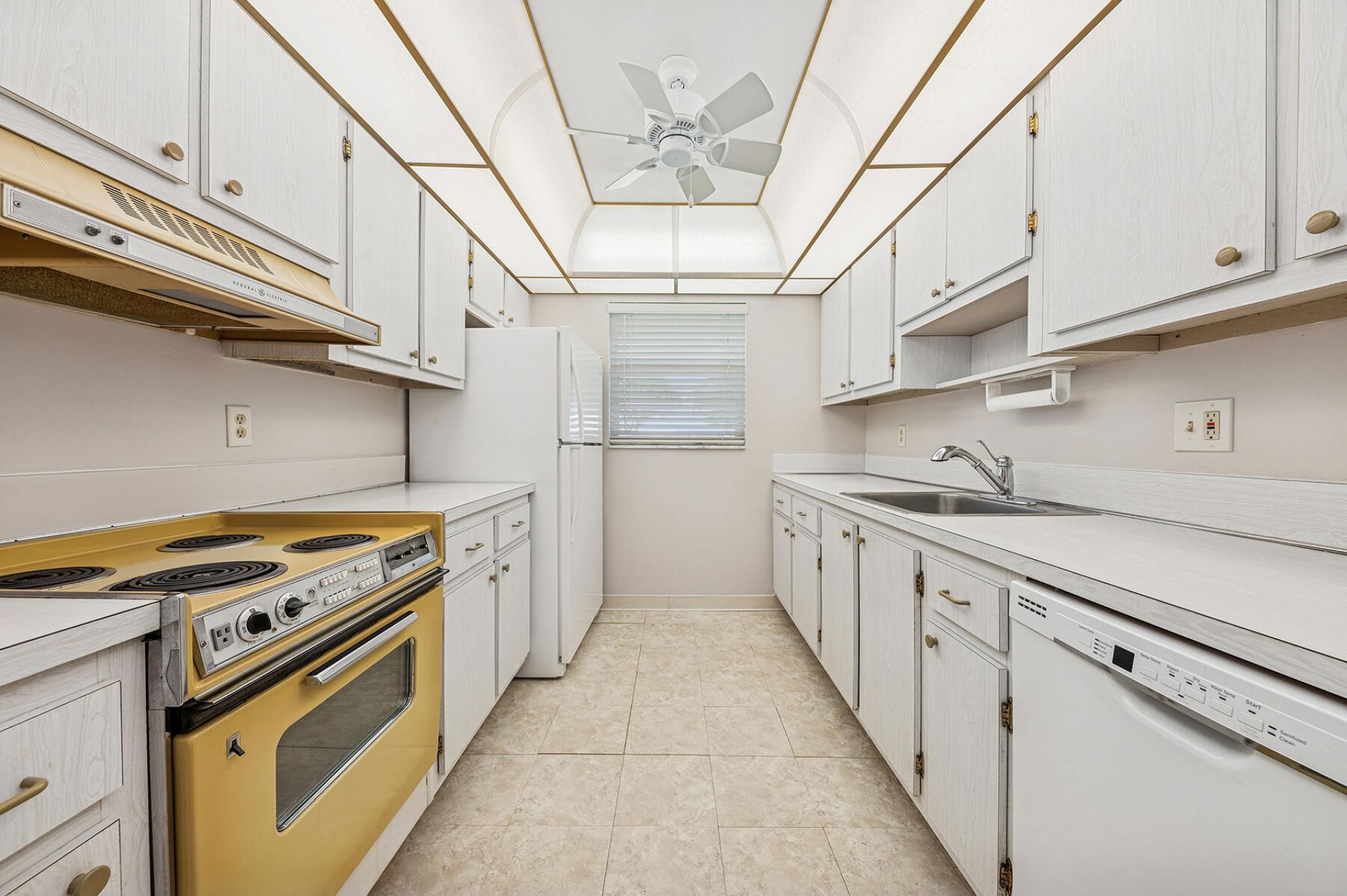 101 Leisure Lake Circle, Unit 102, Boynton Beach, FL 33426 Photo