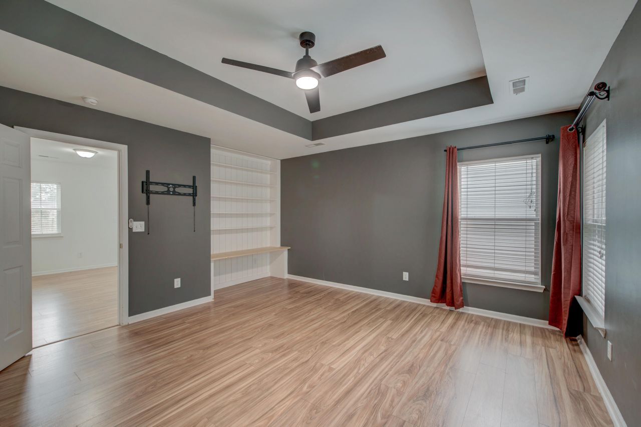 208 Woodbrook Way Photo 18