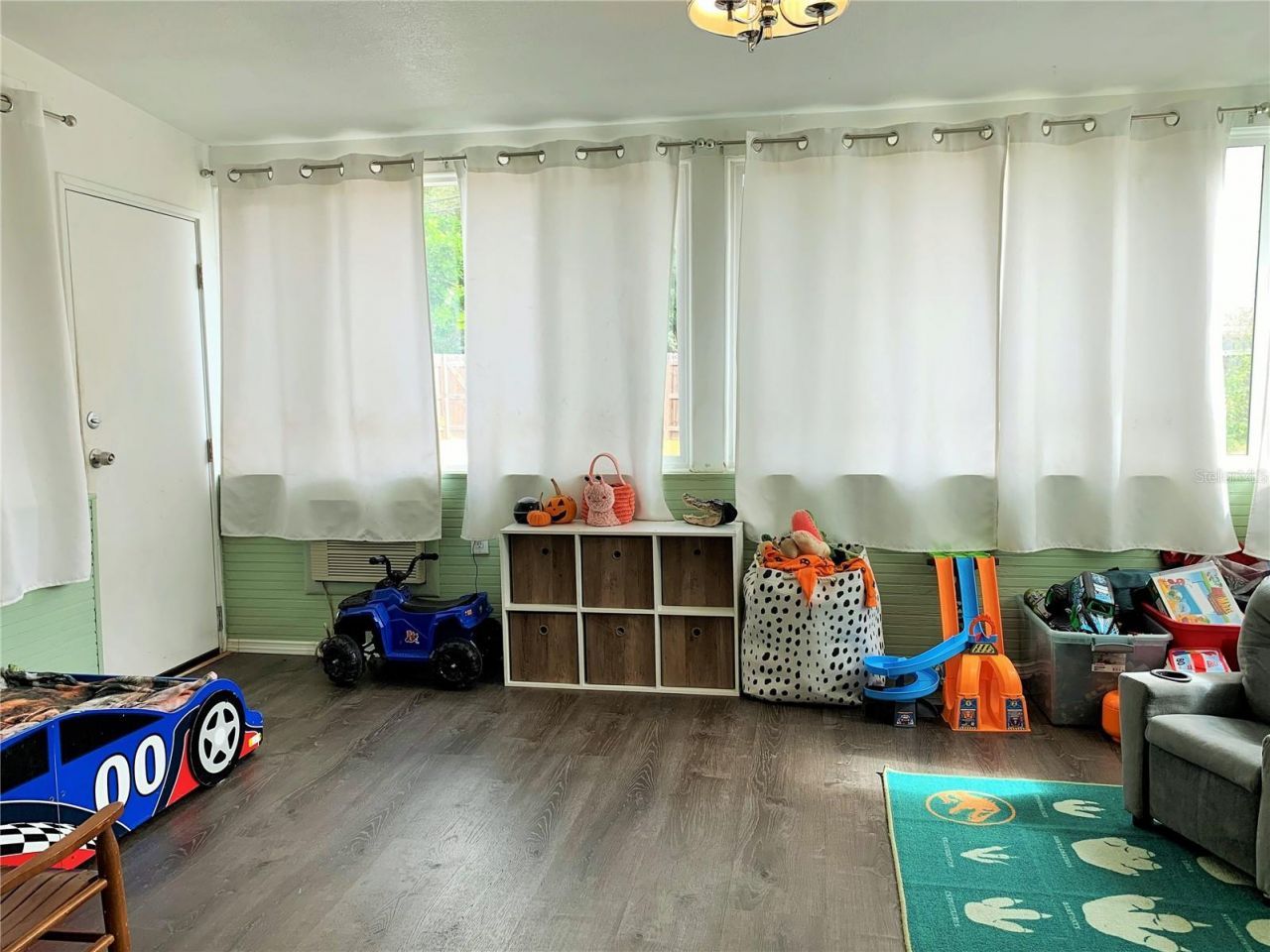 3301 39th Street N, Saint Petersburg, FL 33713 Photo