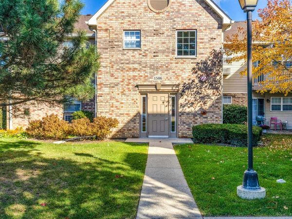 1506 Springbrook Court, Unit 2C, Round Lake Beach, IL 60073