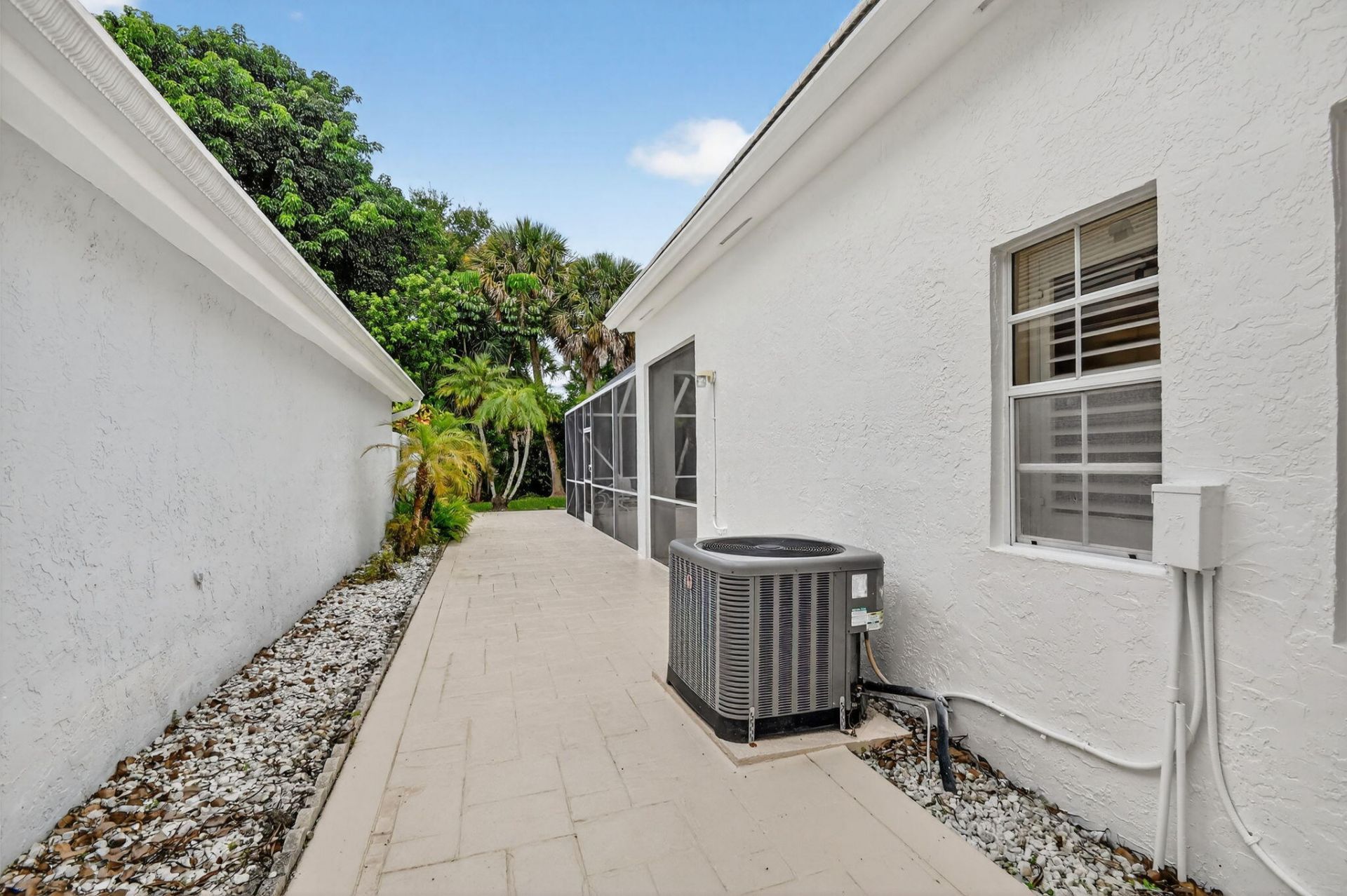 9333 Heathridge Drive, West Palm Beach, FL 33411 Photo