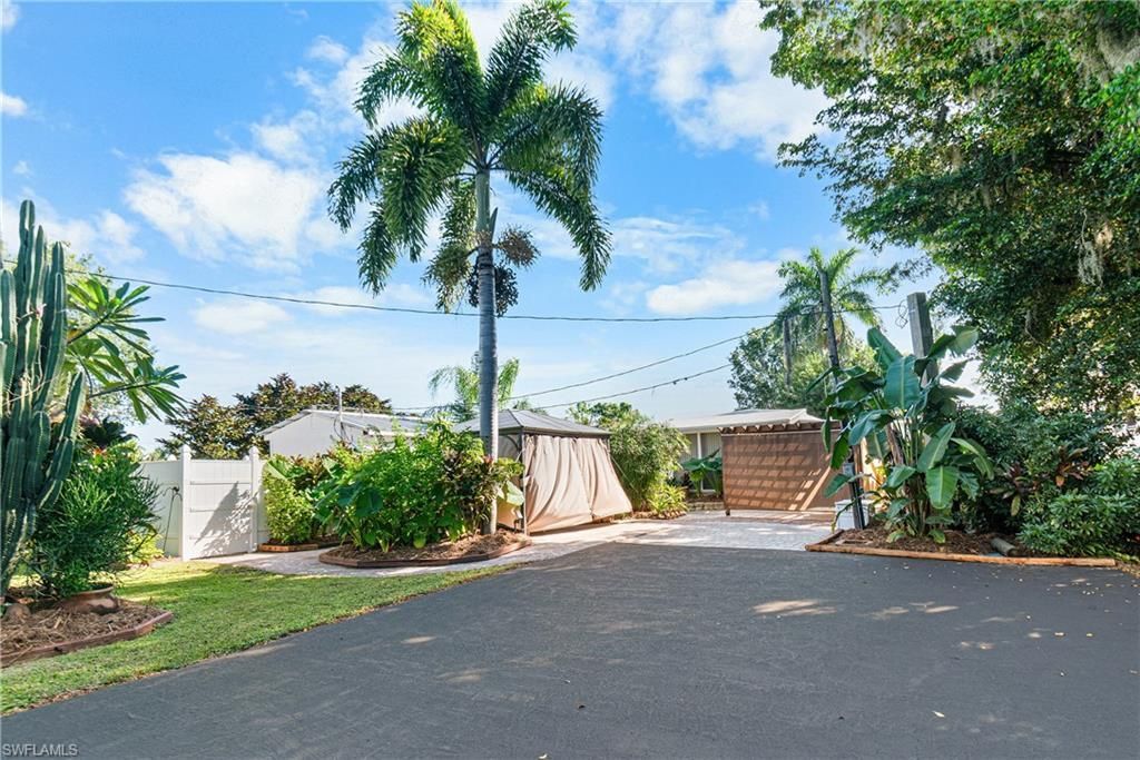 2256 Marina Park Dr, Fort Myers, FL 33905 Photo