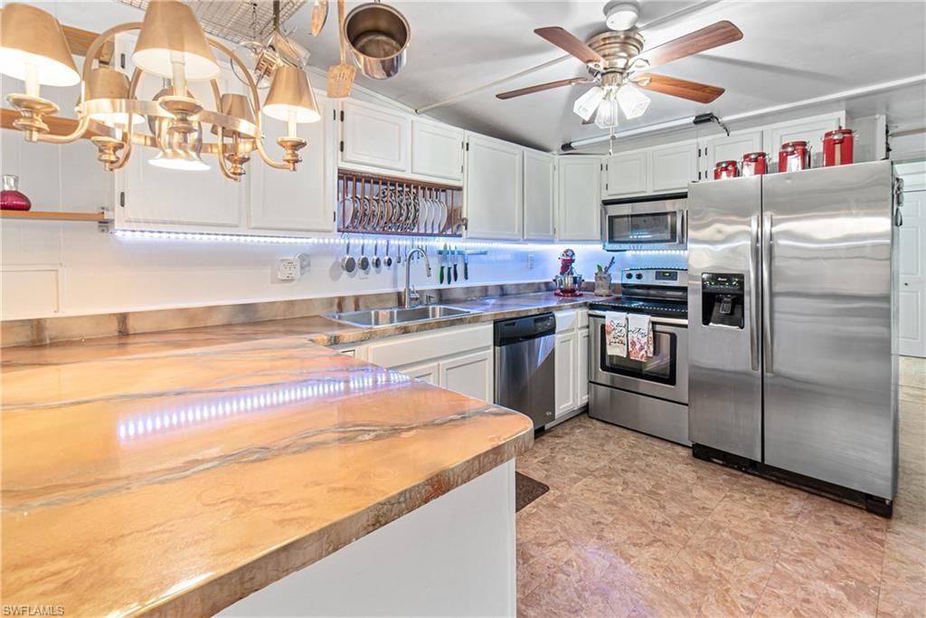 2256 Marina Park Dr, Fort Myers, FL 33905 Photo