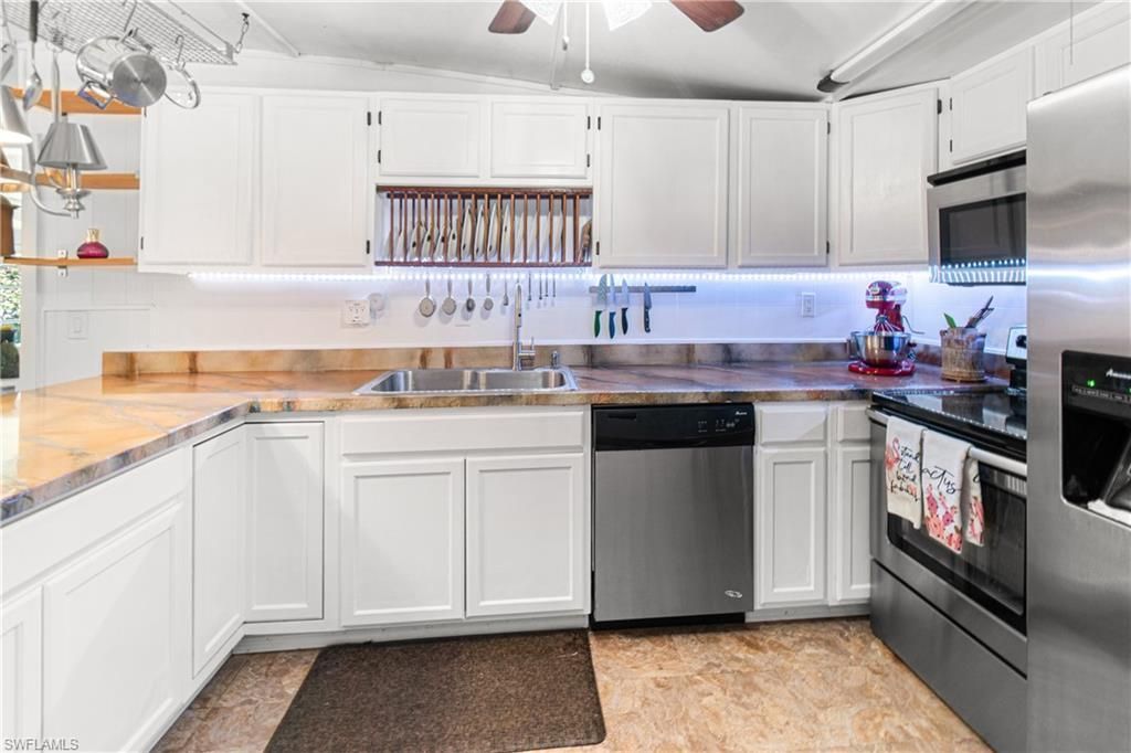 2256 Marina Park Dr, Fort Myers, FL 33905 Photo