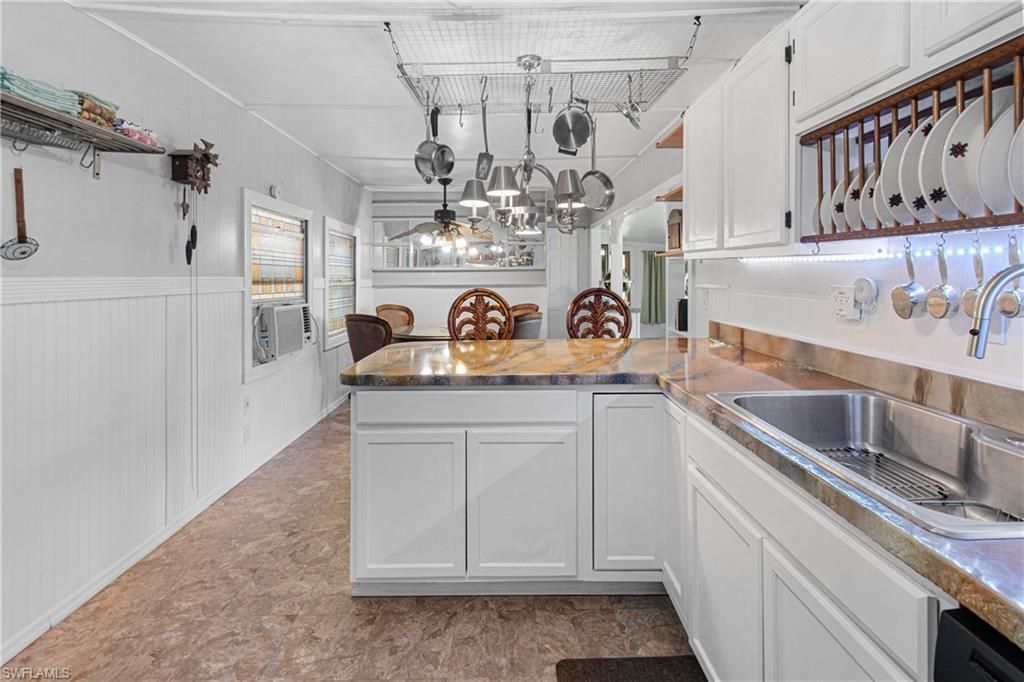 2256 Marina Park Dr, Fort Myers, FL 33905 Photo