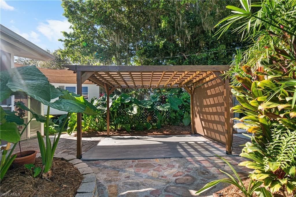 2256 Marina Park Dr, Fort Myers, FL 33905 Photo