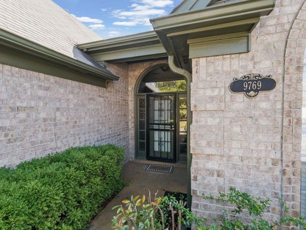9769 MISTY PINE DR, Memphis, TN 38002