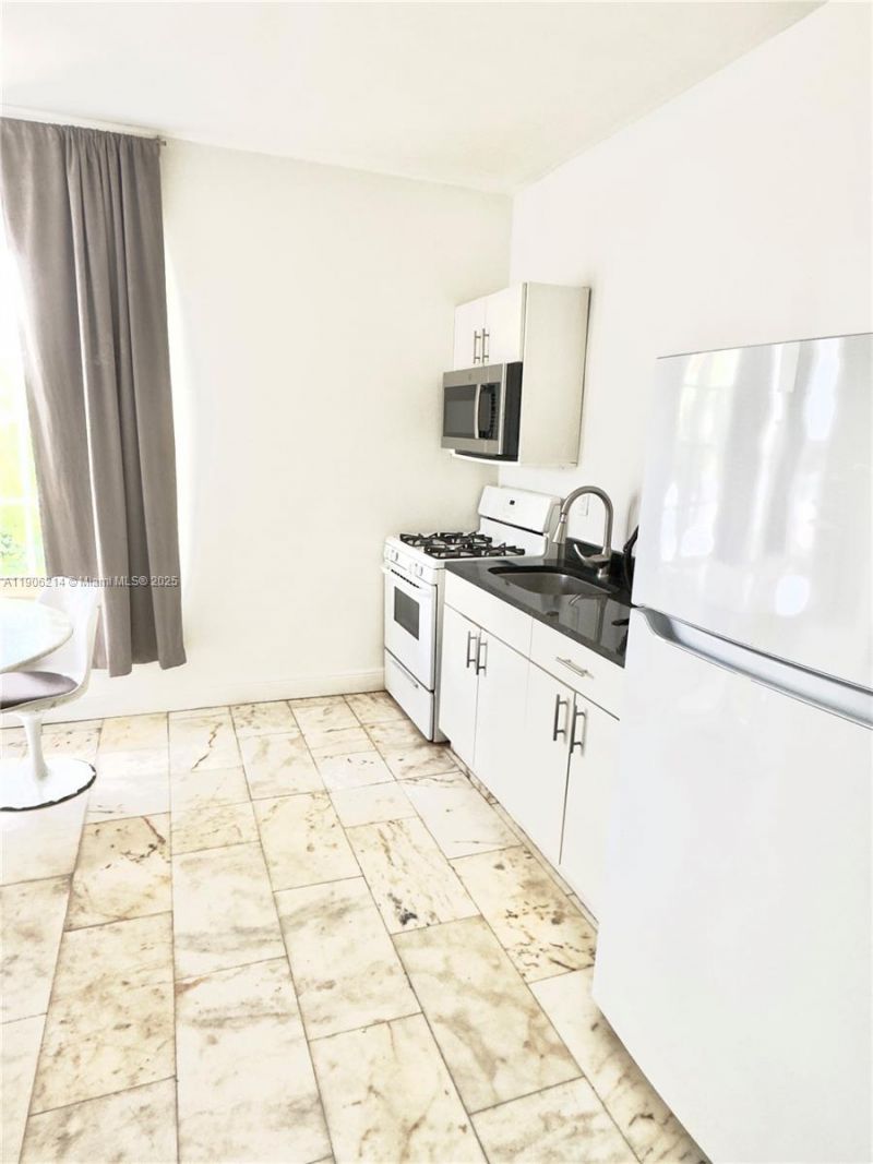 1526 Pennsylvania Ave, Unit 2, Miami Beach, FL 33139 Photo