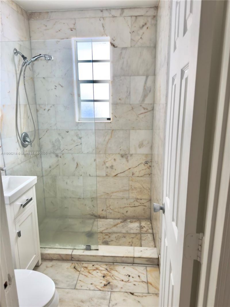 1526 Pennsylvania Ave, Unit 2, Miami Beach, FL 33139 Photo