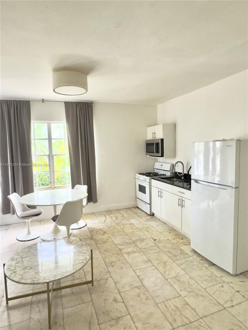 1526 Pennsylvania Ave, Unit 2, Miami Beach, FL 33139 Photo