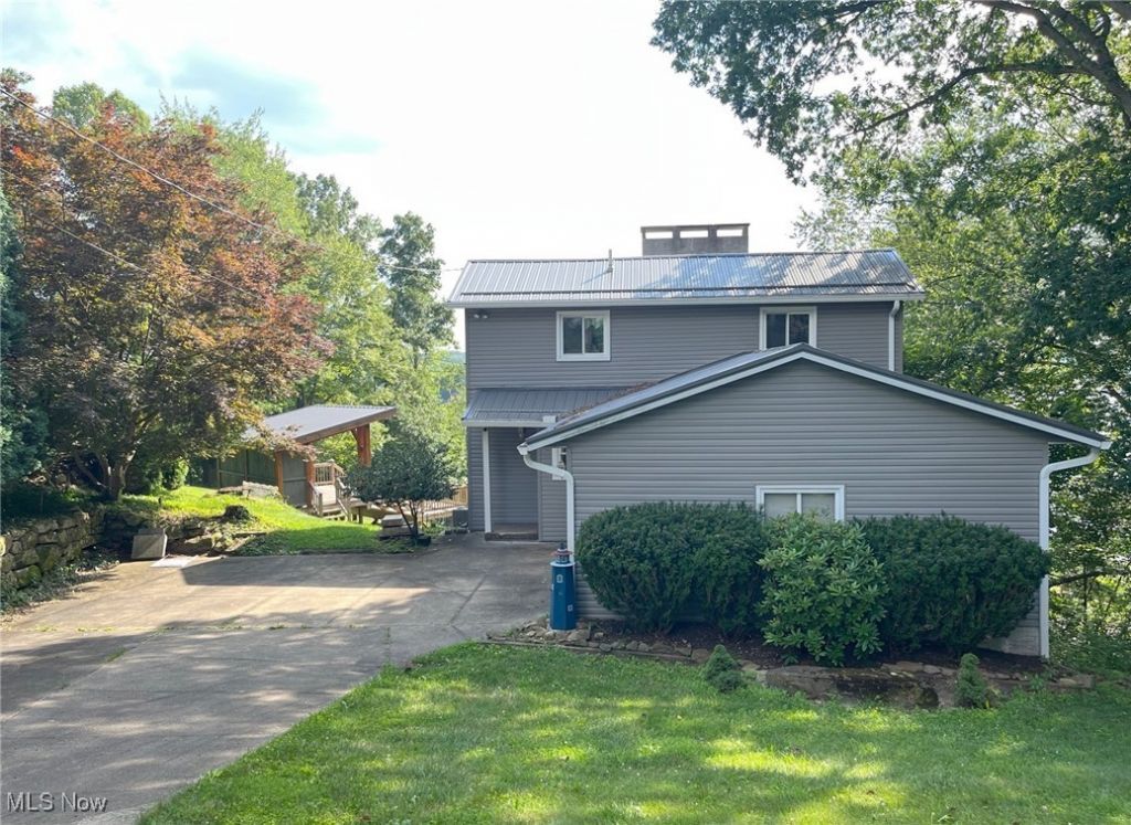 39 Pueblo Trail, Malvern, OH 44644 Main Photo