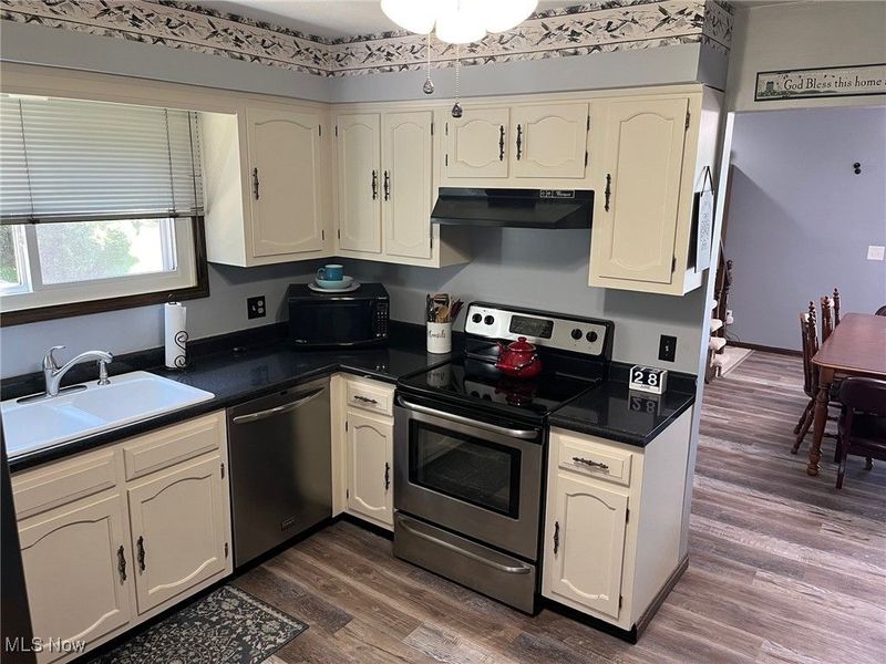 39 Pueblo Trail, Malvern, OH 44644 Photo 8