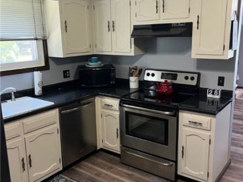 39 Pueblo Trail, Malvern, OH 44644 Photo 9