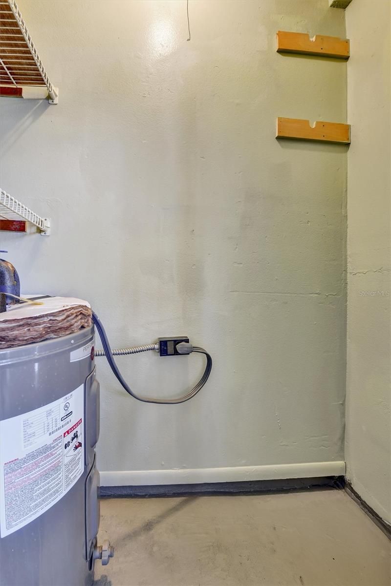 558 Capistrano Court, Largo, FL 33771 Main Photo