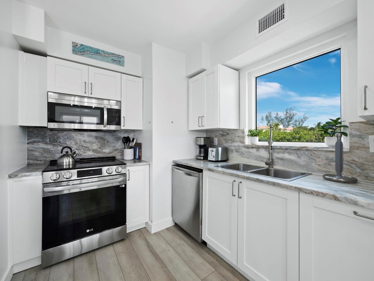 3320 Gulf Of Mexico Dr Drive, Unit 208C, Longboat Key, FL 34228 Photo