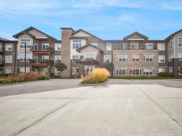 9065 Bishop Drive, Unit 117, West Des Moines, IA 50266