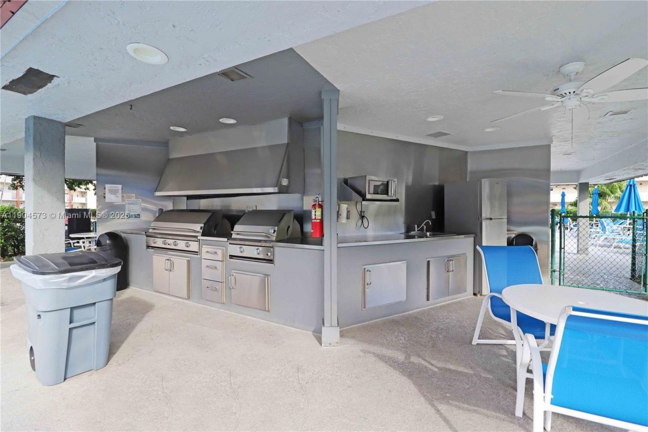 361 S Hollybrook Dr, Unit 102, Pembroke Pines, FL 33025 Photo