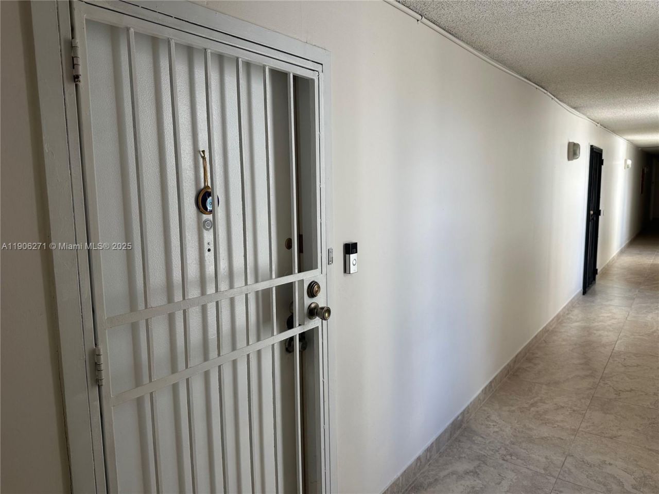 9682 Fontainebleau Blvd, Unit 114, Miami, FL 33172 Photo