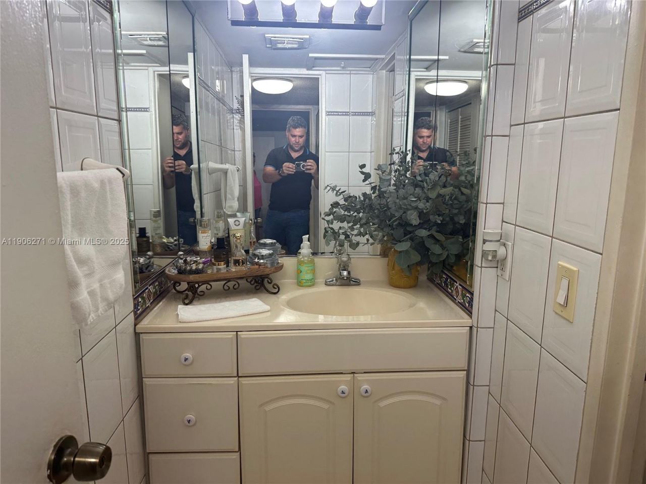 9682 Fontainebleau Blvd, Unit 114, Miami, FL 33172 Photo