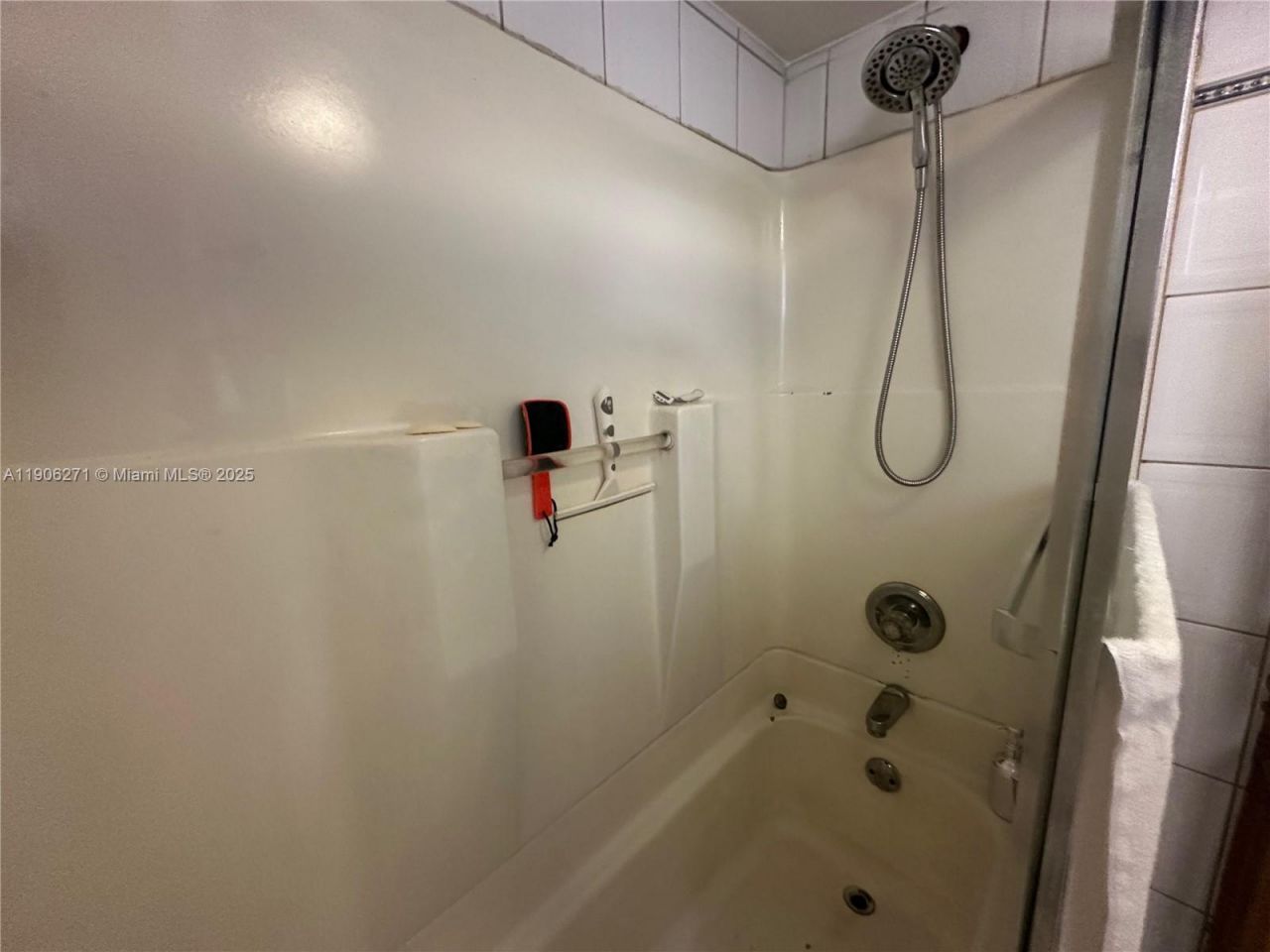 9682 Fontainebleau Blvd, Unit 114, Miami, FL 33172 Photo