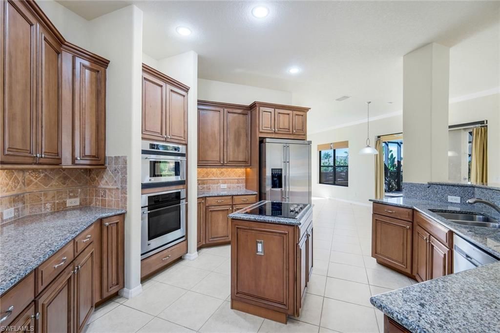2832 SW 17th Ave, Cape Coral, FL 33914 Photo
