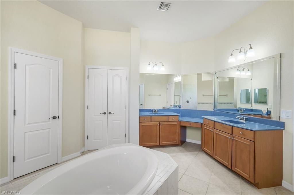 2832 SW 17th Ave, Cape Coral, FL 33914 Photo