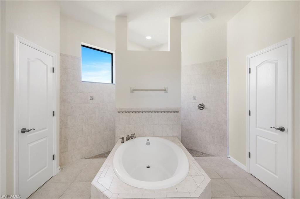 2832 SW 17th Ave, Cape Coral, FL 33914 Photo