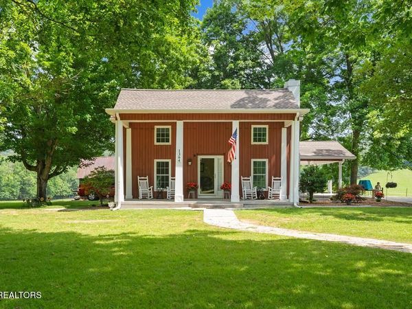 1364 Country Club Rd, Sparta, TN 38583