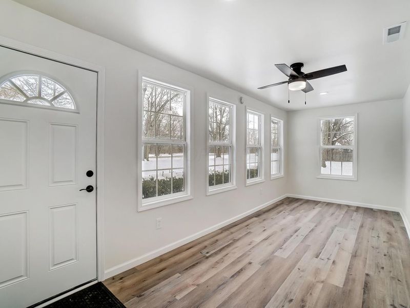 1896 Dyer Road, Grove City, OH 43123 Photo 6