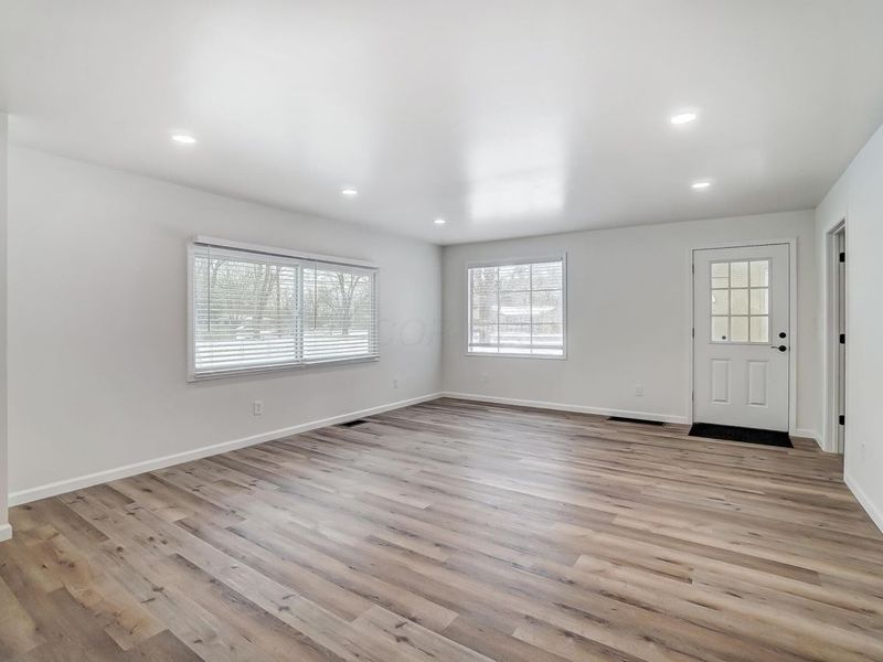 1896 Dyer Road, Grove City, OH 43123 Photo 8