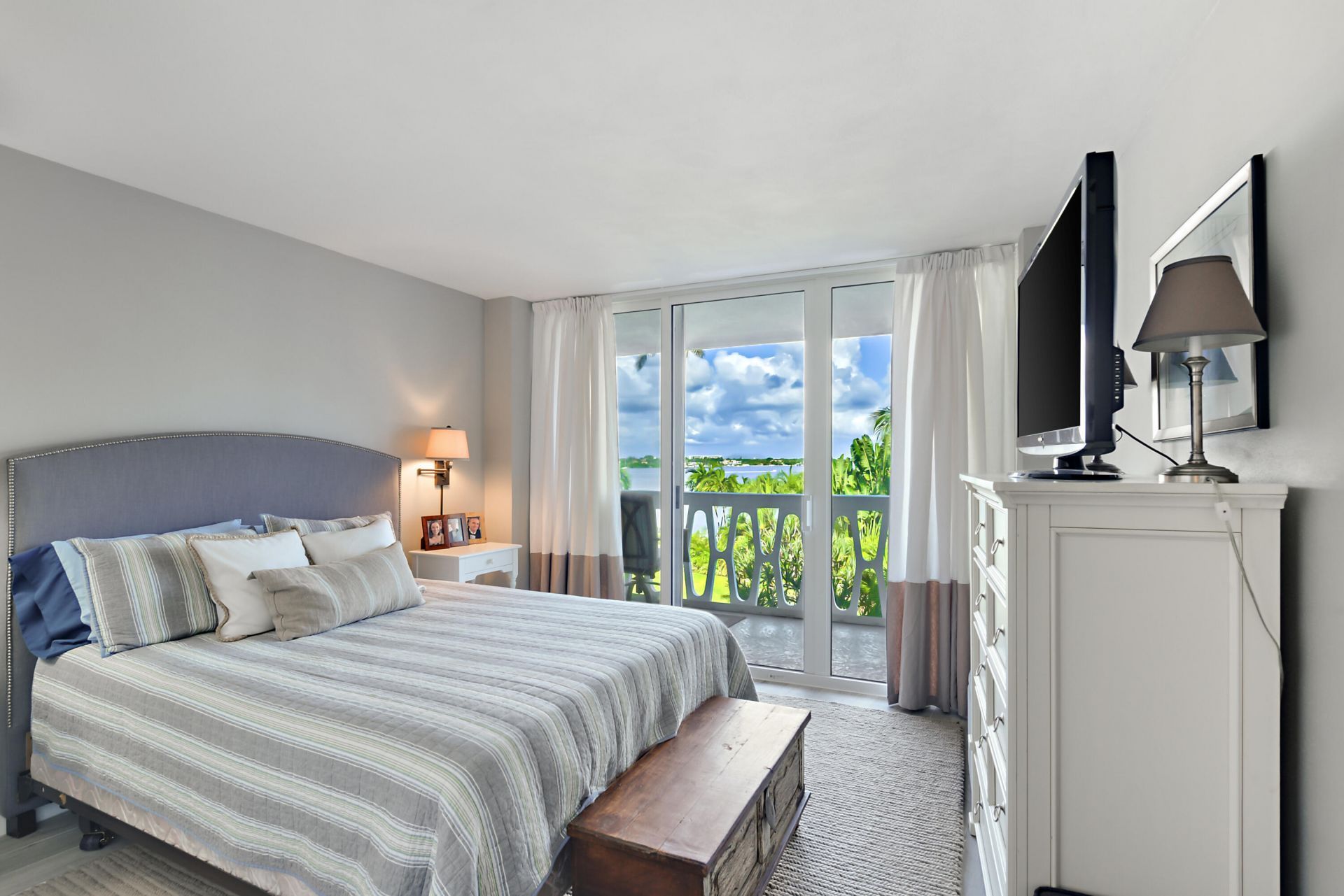 2505 S Ocean Boulevard, Unit 411, Palm Beach, FL 33480 Photo