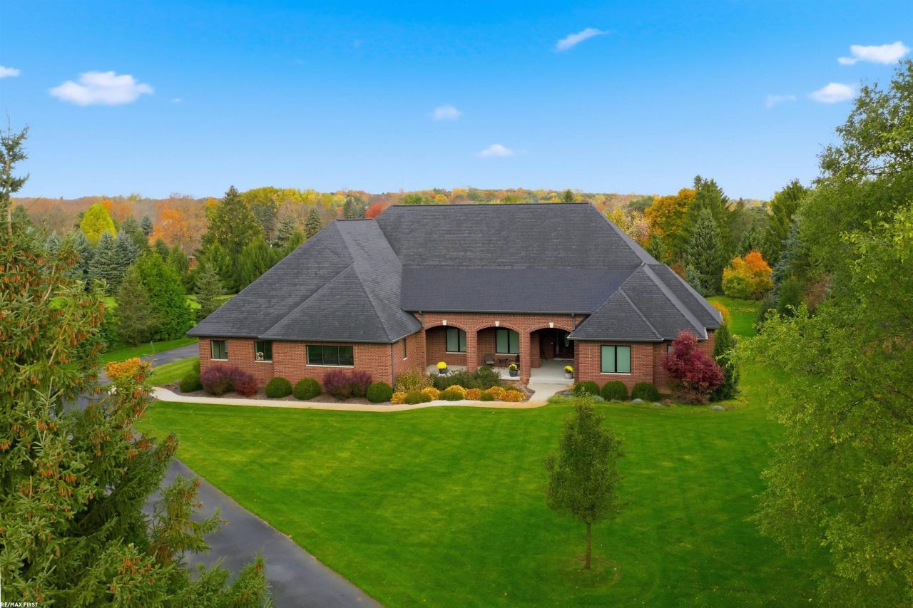 4376 Lancaster Drive, Clarkston, MI 48348 Main Photo