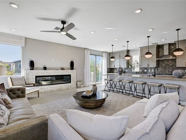 7983 Texas Hills Street, Las Vegas, NV 89113